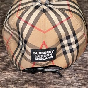 Burberry trucker hat